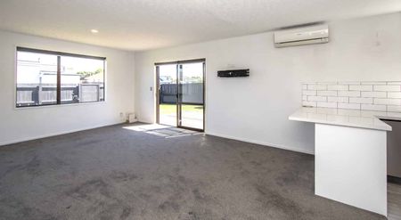 Easy-Care Living in Handy Location! - Photo 5