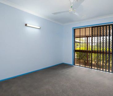 “For Lease: Large 4-Bedroom Family Home in Bellbird Park” - Photo 4