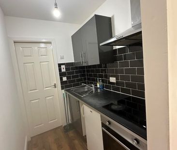 Studio Flat, Leeds, LS9 - Photo 1