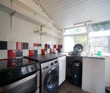 97 Gladstone Terrace - Photo 2