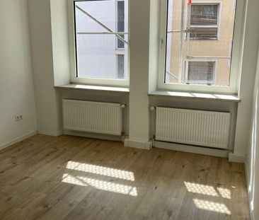 Schöne renovierte 2-Zimmer-Wohnung Nähe Uni - Photo 1