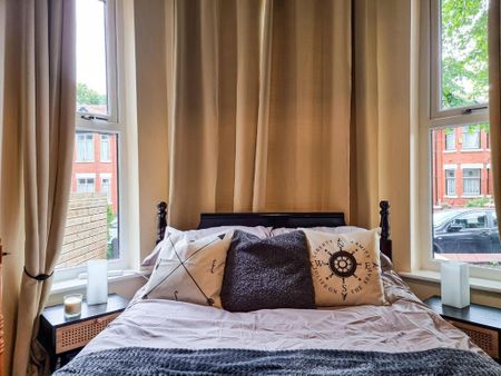 5 bedroom semi-detached house to rent - Photo 2