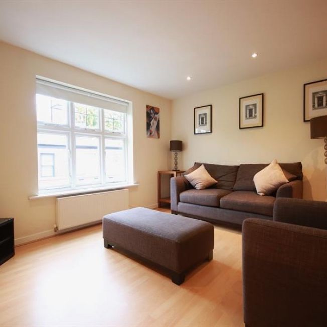 2 Bedroom Apartment To Let - Photo 1