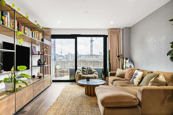 Stunning two bedroom apartment with balcony, in an exciting loft-style apartment development, in Hackney Wick. - Photo 1