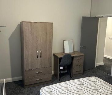 Unit 2, 7 Elmwood Avenue, Lisburn Road, Belfast, BT9 6AZ - Photo 4