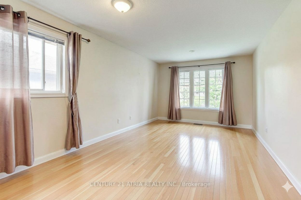 For Lease - 194 Livingstone Street Unit# Upper, Barrie, Ontario - Photo 1