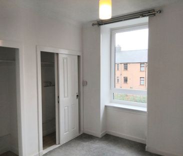 Flat Erskine Street, Dundee - Photo 1