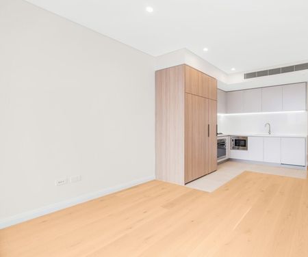 Luxury 2-Bedroom Apartment with Bathtub in Main Bathroom – Lot 46, Unit 705/7 Maple Tree Road, Westmead NSW 2145 - Photo 5