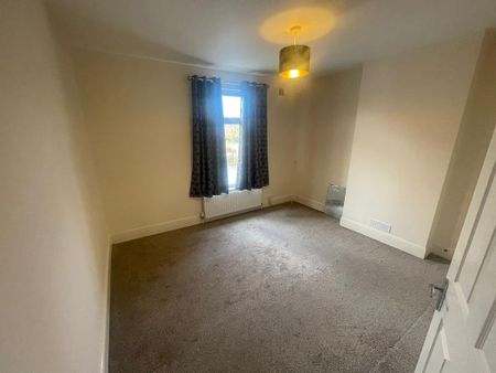 3 bedroom end of terrace house to rent - Photo 5