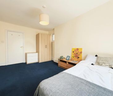 Room in a Shared House, Boundaries Road, SW12 - Photo 2