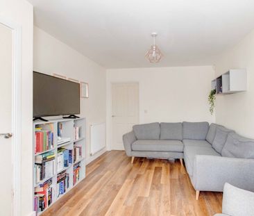 2 bed terraced house to rent in Green Lane, Birmingham, B38 - Photo 2