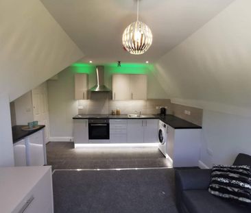 1 bedroom in a house share to rent - Photo 6