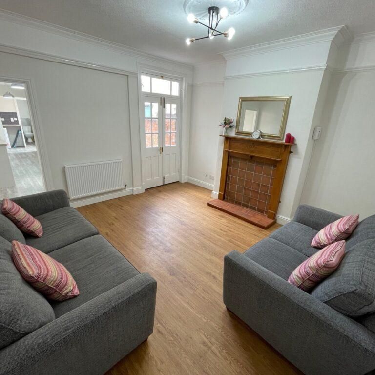 4 bedroom terraced house to rent - Photo 1