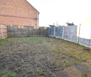 2 bedroom House To Let Total Size: 689 SQ FT - Photo 4
