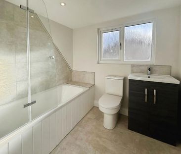 2 bedroom semi-detached house to rent - Photo 6
