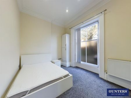 2 bedroom Flat To Let Total Size: 719 SQ FT - Photo 2