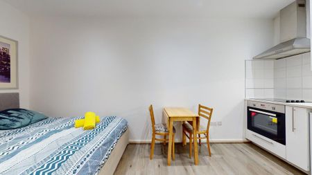 Studio to rent - Photo 5