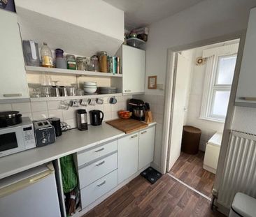 1 bedroom flat to rent - Photo 6