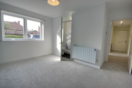 2 Bedroom - Photo 5