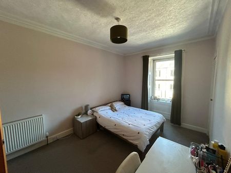 2 Bed Flat, Broughton Road, EH7 - Photo 2