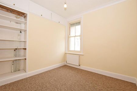 4 bedroom detached house to rent - Photo 3