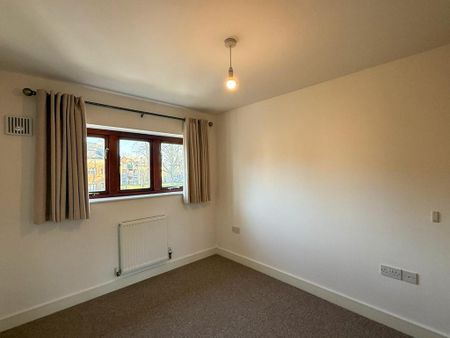 2 bedroom semi-detached house to rent - Photo 3