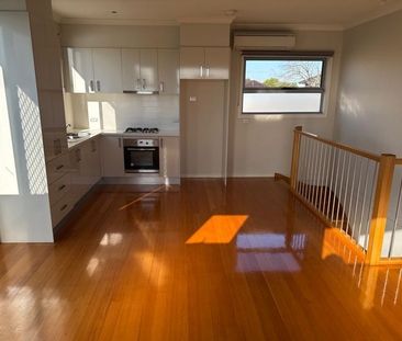 3/8 Harbury Street, Reservoir, VIC 3073 - Photo 2