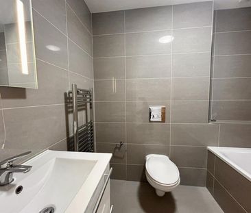 2 Bedroom Apartment To Let - Photo 5