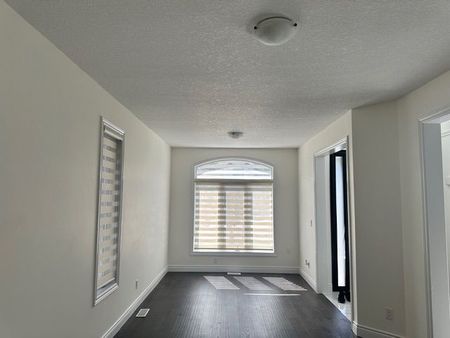 For Lease - 329 Masters Drive, Woodstock, Ontario - Photo 3