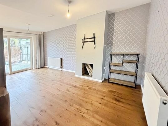 2 bedroom semi-detached bungalow to rent - Photo 1