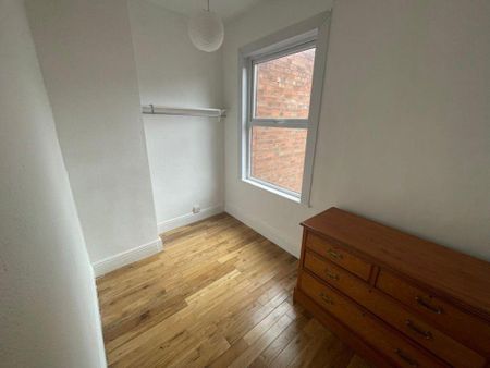 2 bedroom terraced house to rent - Photo 4