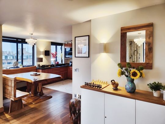 3 Bed, 3 Bath Lateral Luxury Flat to let in Kensington - Photo 1