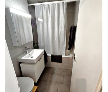 2 Zimmer-Wohnung in Schlieren (ZH), möbliert, auf Zeit - Photo 3