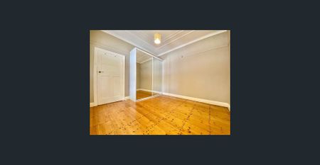 One bedroom apartment in the heart of Cleveland Street - Photo 5