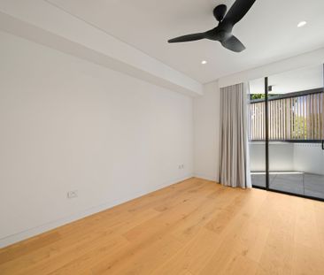 Brand New One Double Bedroom Apartment with Sunny Terrace and Parking - Photo 3