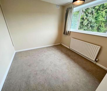 3 bedroom end of terrace house to rent - Photo 4