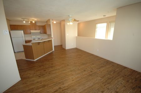 Stony Plain Ground Floor 2-Bedroom Condo - Photo 4
