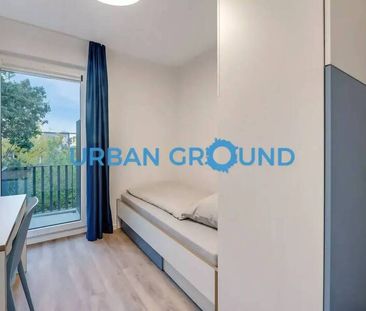 Voll möbliertes Privatzimmer mit Balkon in einer gemischten 5er WG - Foto 1