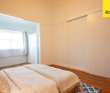 WELL PRESENTED THREE BEDROOM FAMILY HOME - Photo 5