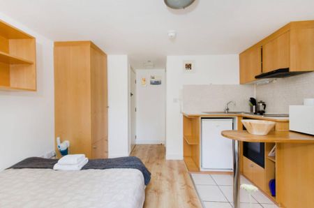 Flat 41 West Cromwell Road, Earls Court SW5 9QL - Photo 4