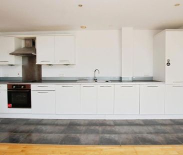 A fantastic one bedroom flat with roof terrace. - Photo 4