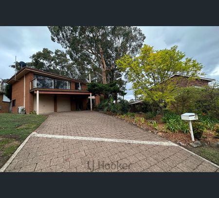 8 Alexander Avenue, Caves Beach, NSW 2281 - Photo 2