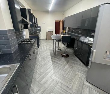 Room in a Shared House, St. Patricks Road, CV1 - Photo 1