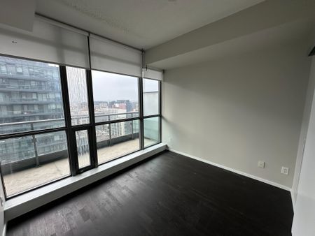For Lease - 8 Charlotte Street Unit# 1701, Toronto, Ontario - Photo 2