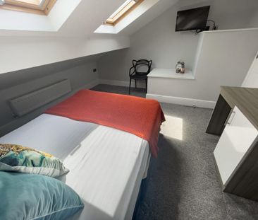 6 bedroom terraced house to rent - Photo 5