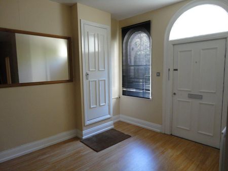 North Terrace, Newcastle Upon Tyne - Photo 4