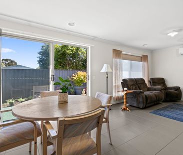 Modern & Low-Maintenance Living in Sought-After St Albans Park - Photo 1