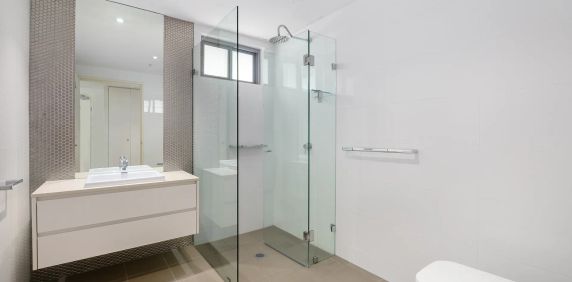 Modern Apartment Living in the Heart of Kogarah - Photo 2