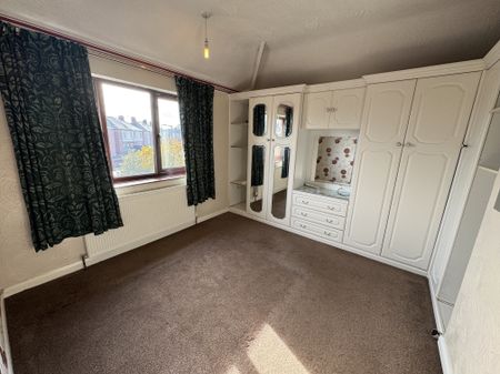 Addison Square, Sheffield, Dinnington - Photo 5