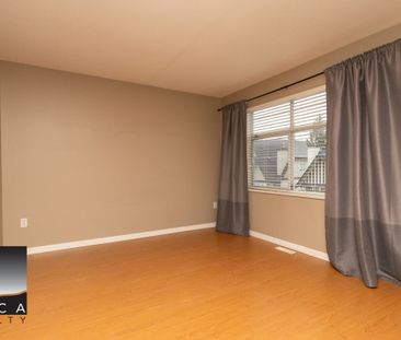 22-18883 65 Avenue, Surrey - Photo 3